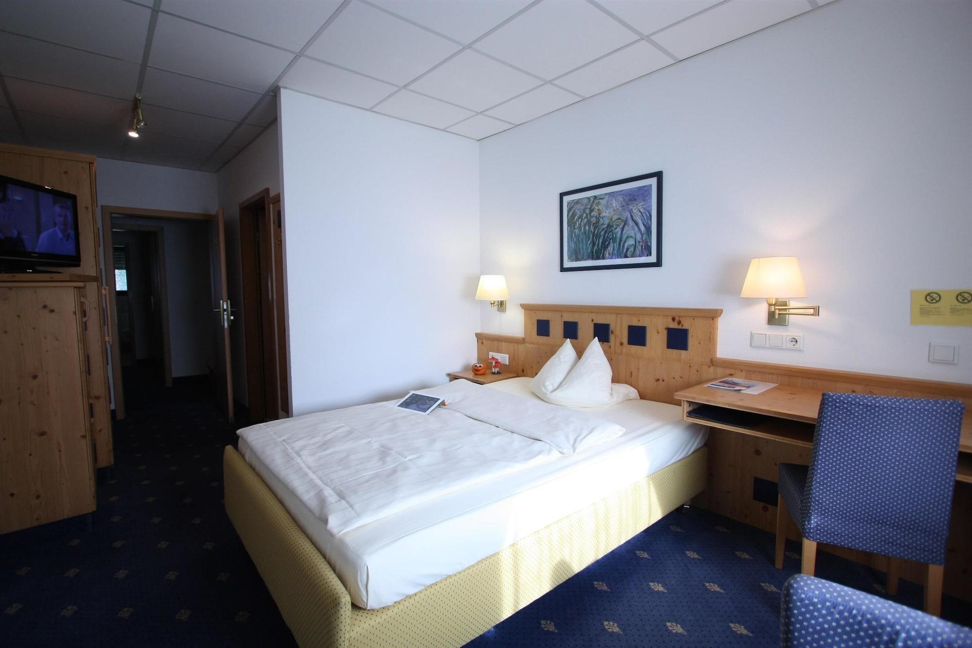 Hotel Zum Loewen Mörfelden-Walldorf Exterior foto